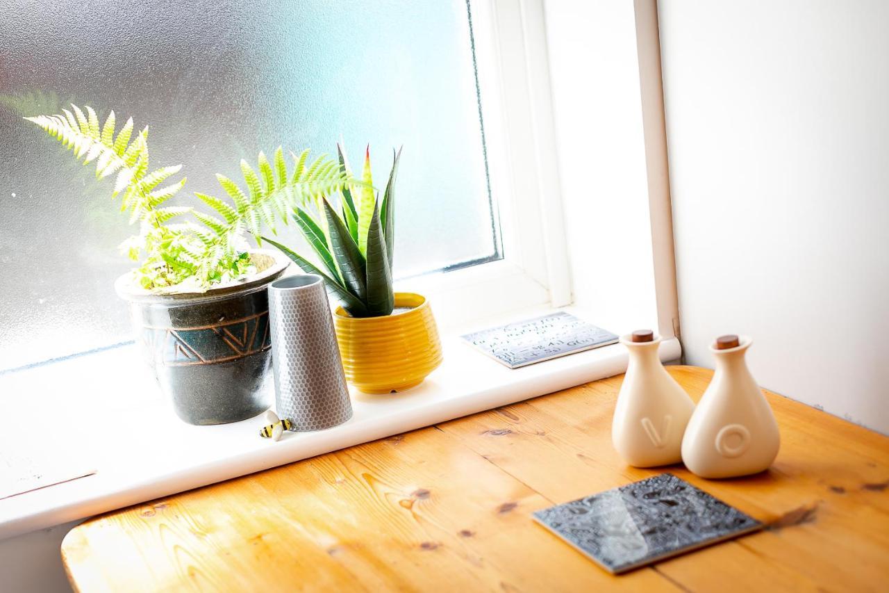 The Bs Hive, Modern, Stylish, 2 Bedroom House, In Harrogate Centre Екстер'єр фото