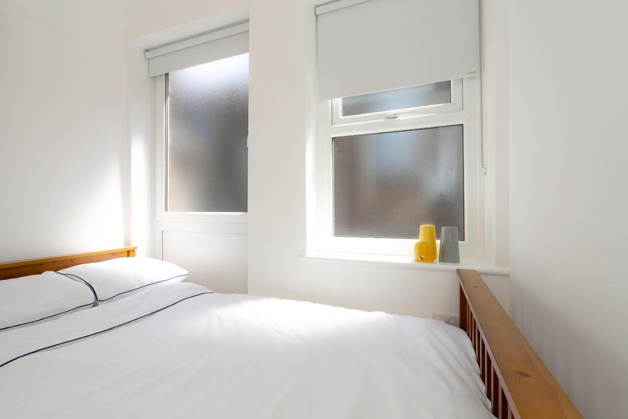 The Bs Hive, Modern, Stylish, 2 Bedroom House, In Harrogate Centre Екстер'єр фото