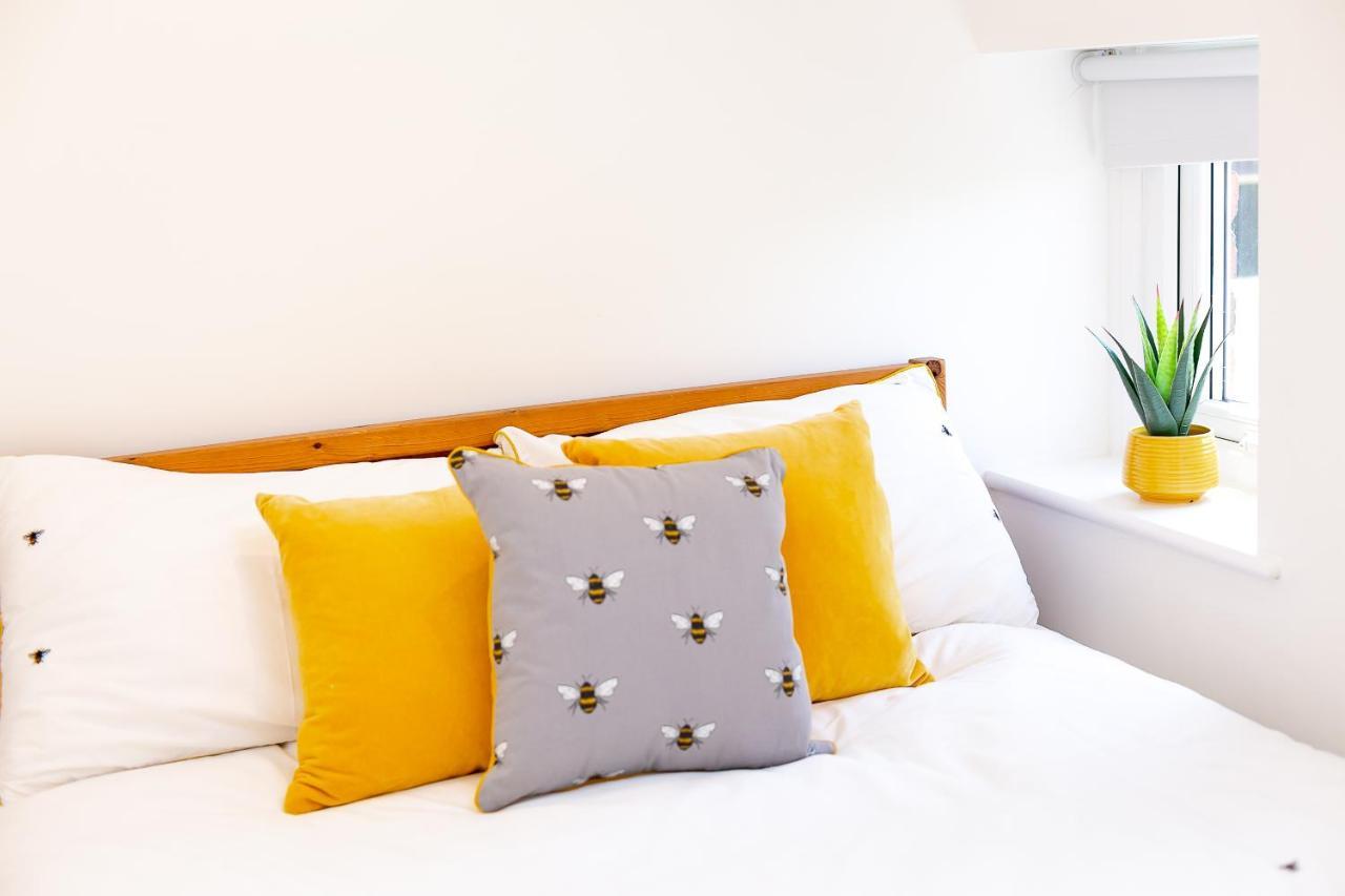 The Bs Hive, Modern, Stylish, 2 Bedroom House, In Harrogate Centre Екстер'єр фото